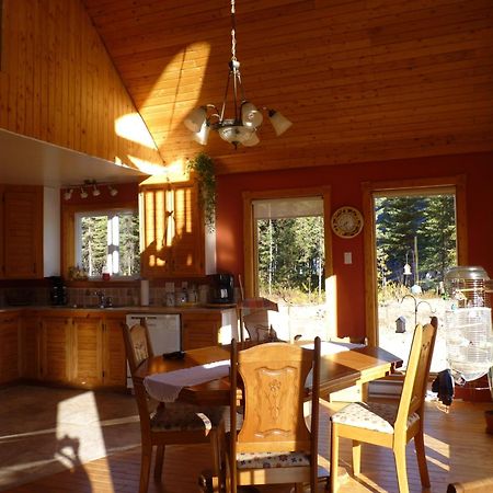 Gite De La Riviere Bed & Breakfast Chibougamau Exterior photo